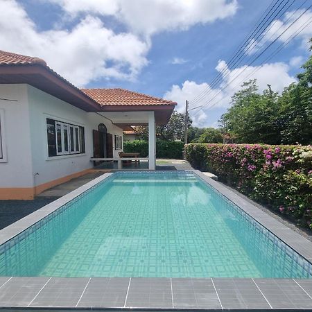 Mae Rampung Beach House Pool Villa Rayong Buitenkant foto